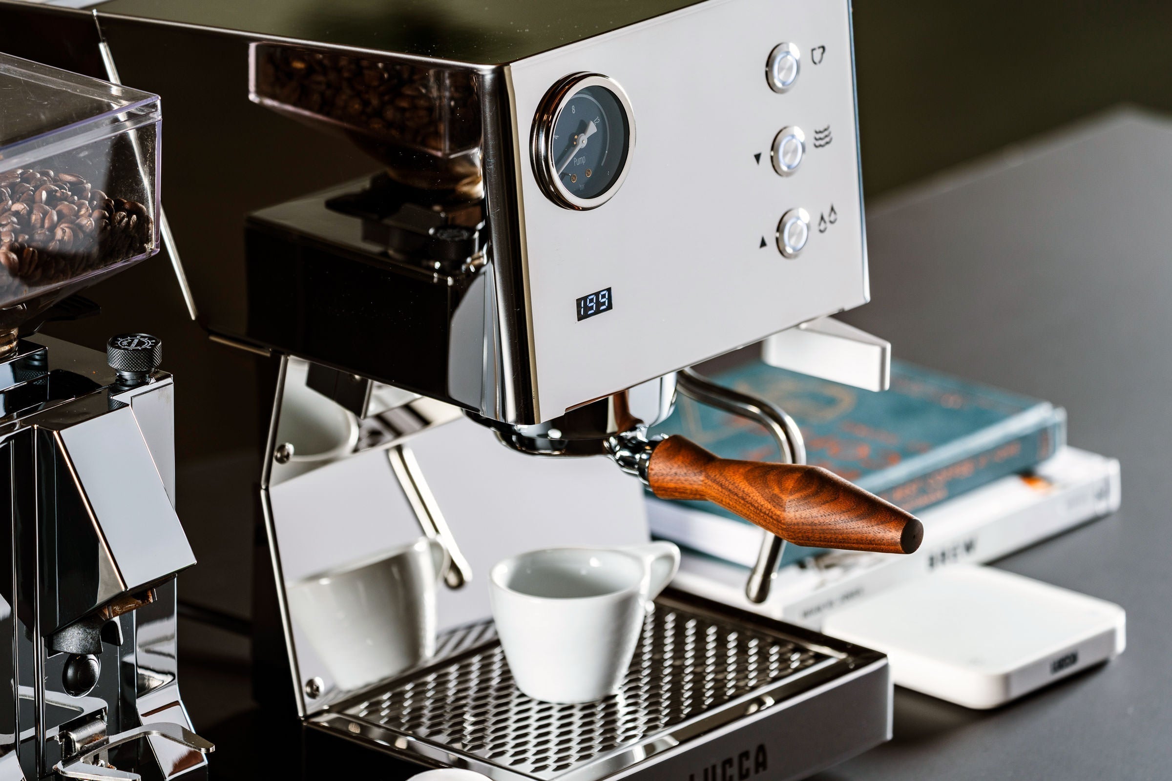 LUCCA Tempo Espresso Machine